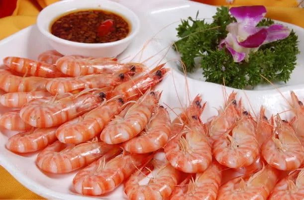 鲜虾怎么处理才能清水煮,鲜虾用水煮就大错特错