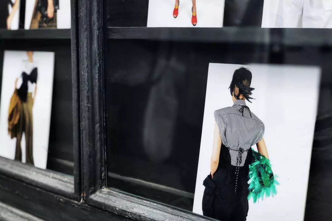 走出成都｜幸运的人，才可以在巴黎自由迷失