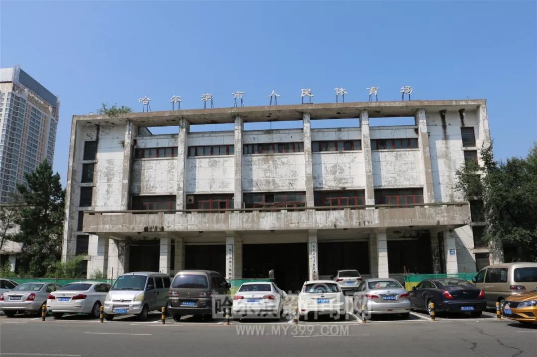 老八中足球场,老城区新建的足球场