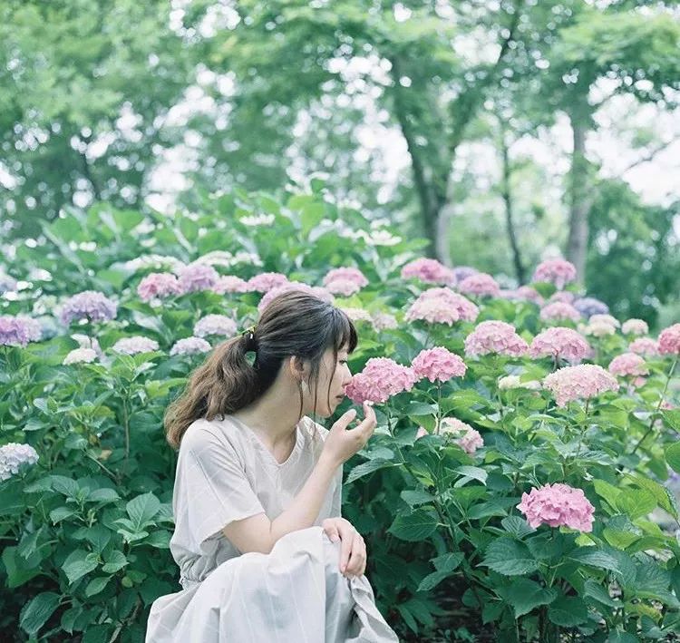 这样拍背影真的太好看了,怎样拍侧脸好看霸气