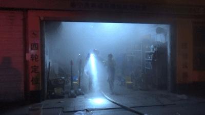 夜里点蚊香会不会一氧化碳中毒,睡觉之前在房间里点了几根蚊香