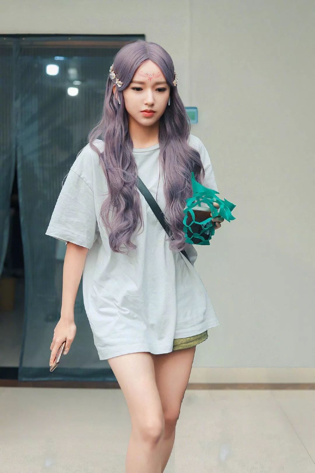 程潇头发颜色好看,程潇头发颜色粉