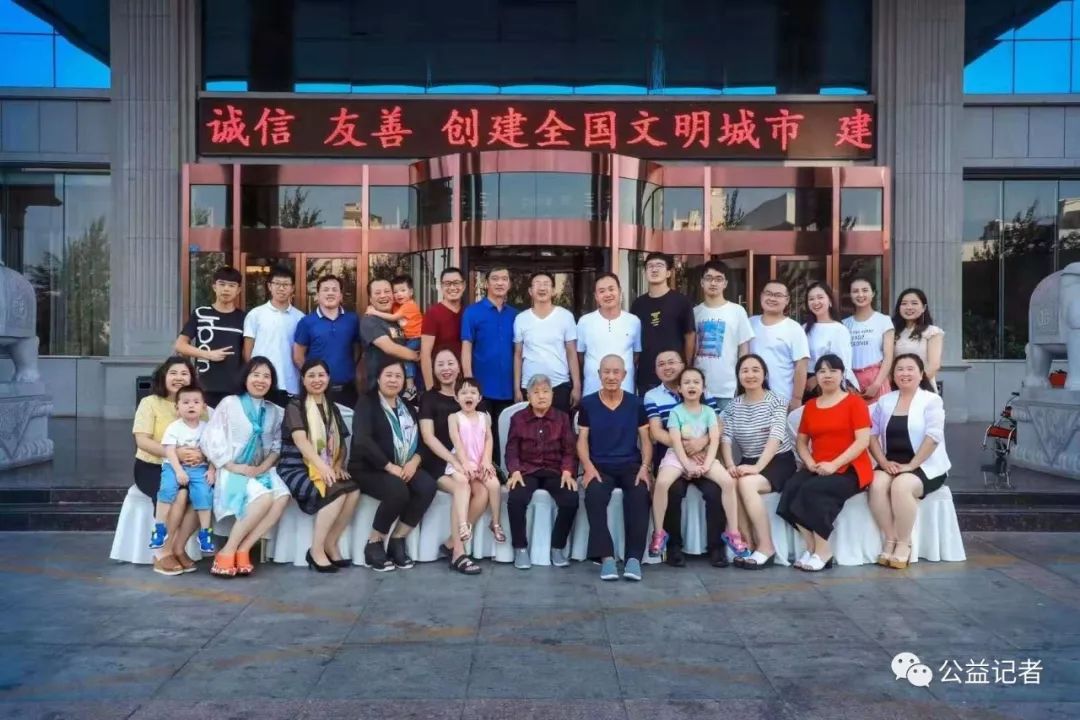 参观陕西省70周年成就展图片,陕西省新中国成立70周年成就展