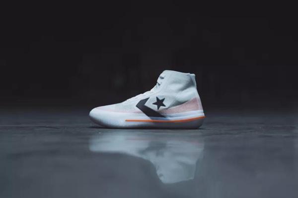 你穿的匡威鞋,可能是回收的塑料瓶、牛仔裤或棉帆布做的