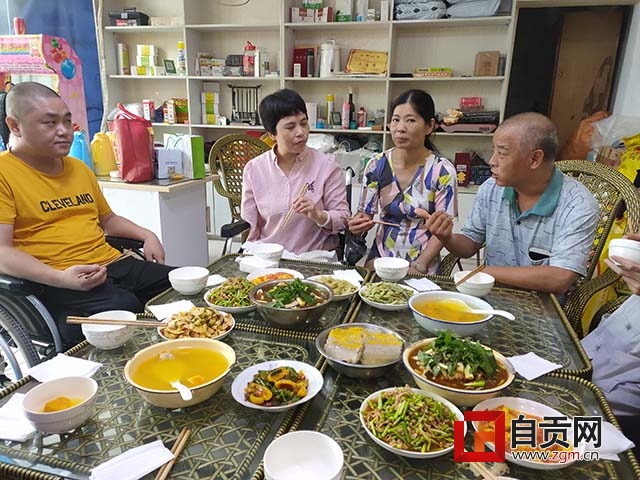 做公益不值得去炫耀,做公益的付出是在消耗自己吗