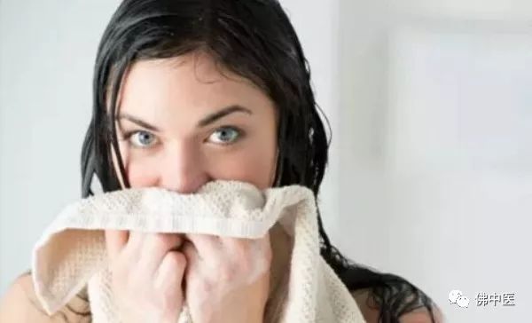 【推荐】游泳消暑惹湿上身？专家教你4招防病防伤