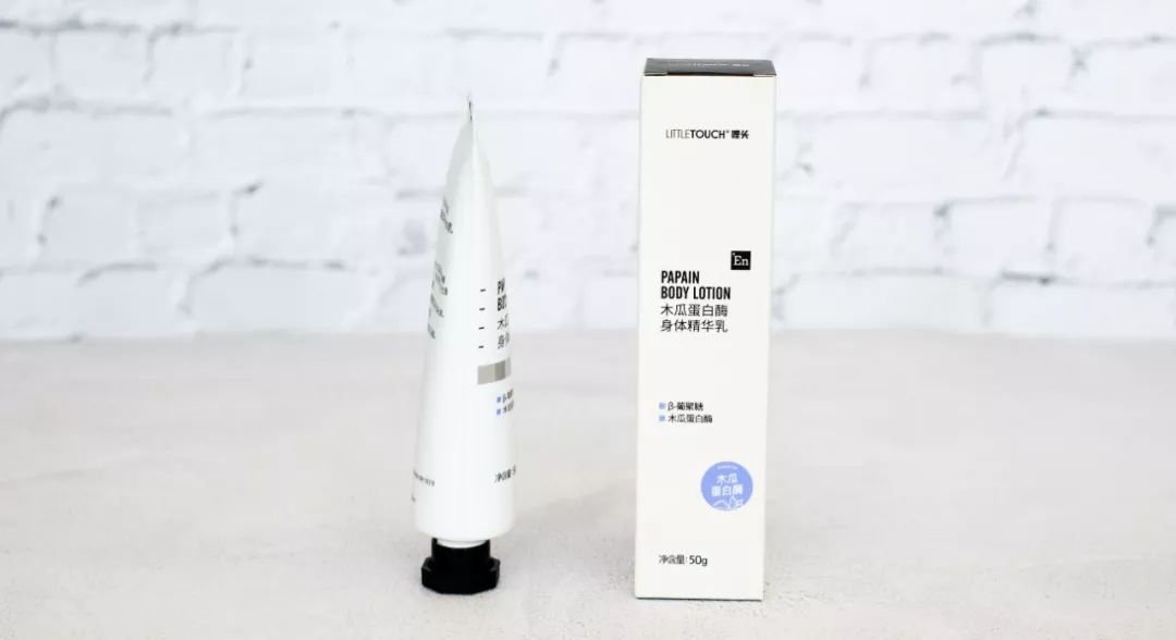 冬天皮肤起皮干燥有碎屑怎么保湿,下巴周围干燥起皮有小疙瘩