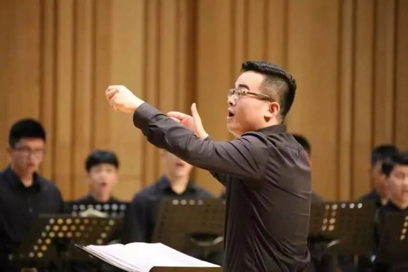 都在痛惜28岁的他！高志凡老师，你是夜空中最亮的星