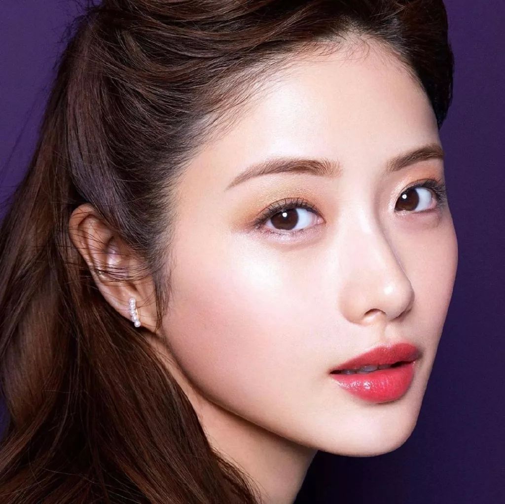 从无人问津到红遍全国的女人,从无人问津到大红大紫完整版