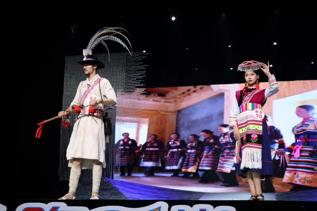 德宏五种少数民族服饰走秀音乐,云南少数民族服饰秀