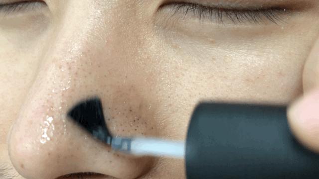 画面极度舒适！十几年顽固老黑头，30秒彻底连根拔起！毛孔畅快呼吸原来是这种感觉