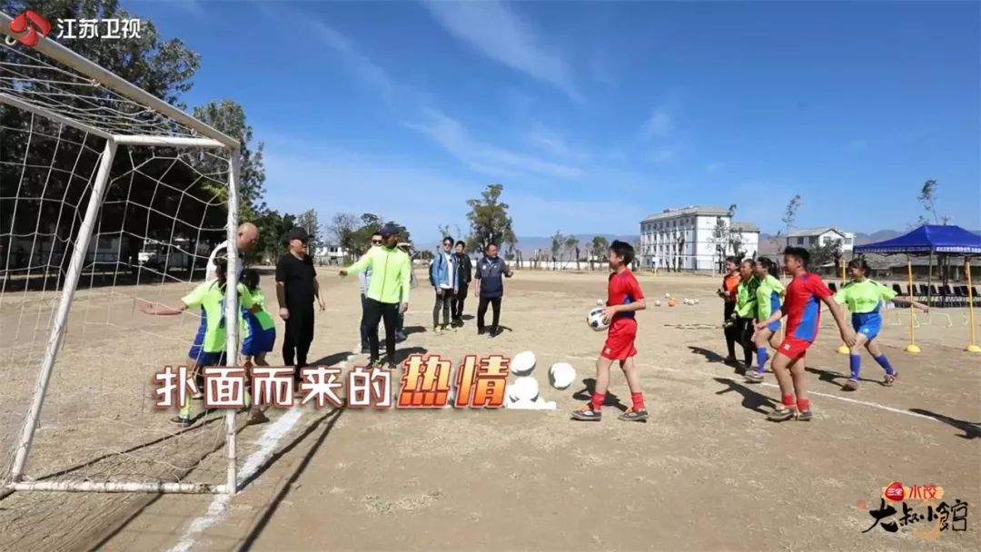 敢在《大叔小馆》包场？新来的服务员好厉害