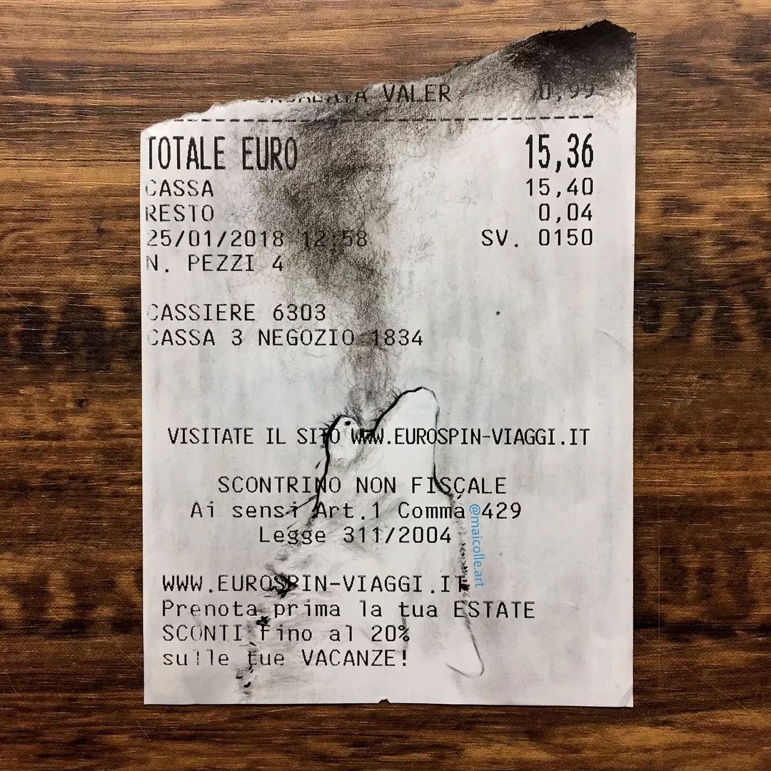 画纸用光了？多去几趟超市就有了。他把购物小票秒变成世界名画