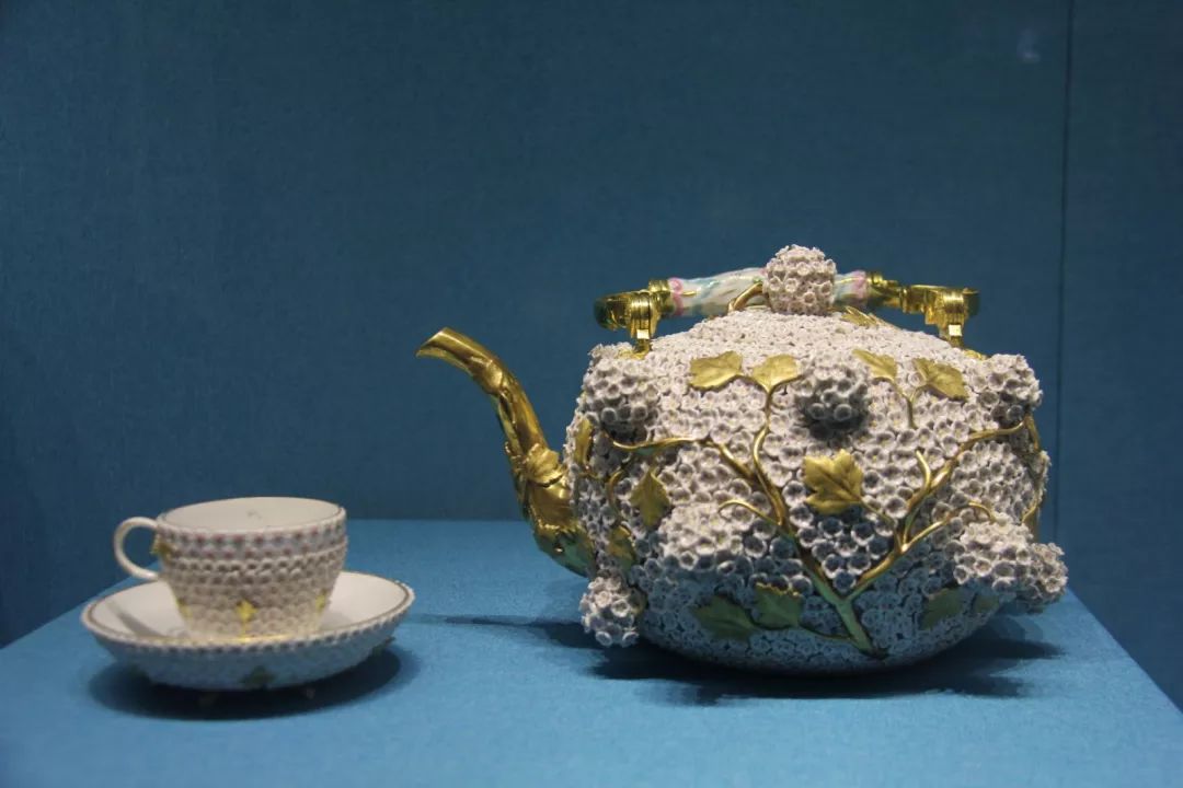 展览|励志史：“模仿”景德镇逆袭成“欧洲第一名瓷”