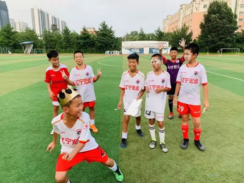 足球青训过生日,鲁能青训队员生日