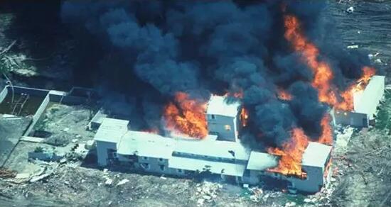 对“*轮法**功”和颜悦色的美国为何对本国*教邪**毫不留情