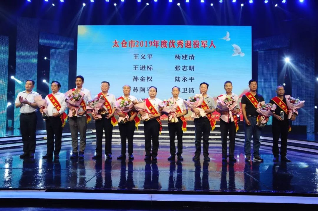 战鼓擂起来龙舟划起来,战鼓擂起号角吹响