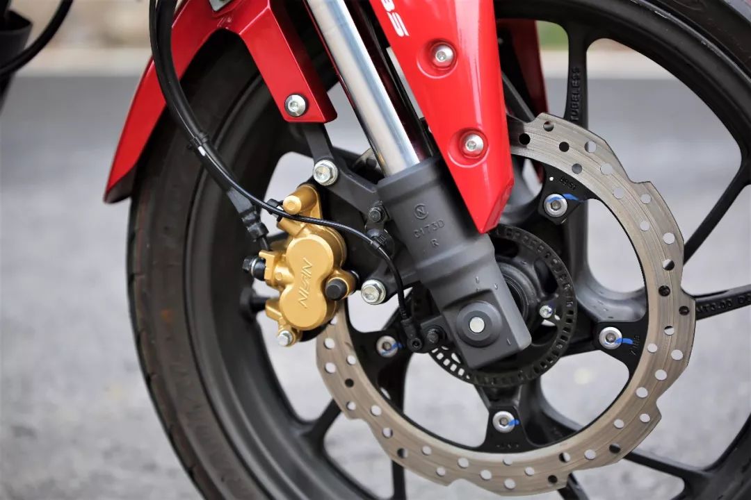 新大洲本田cbf190r与五羊本田cb190,cbf190r新大洲本田测评