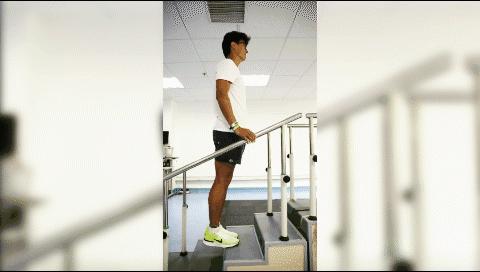 冰敷热敷崴脚,冰敷崴脚后更疼了