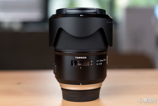 腾龙sp35mm1.4镜身是金属的,腾龙sp17-50mmf2.8镜头