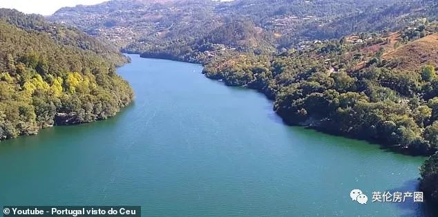 C罗赔钱120万英镑，把自己的葡萄牙山间豪宅卖给了队友佩佩！好兄弟，真仗义