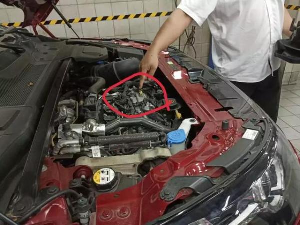 8万买路虎老车翻新修复,路虎大事故车修复出售