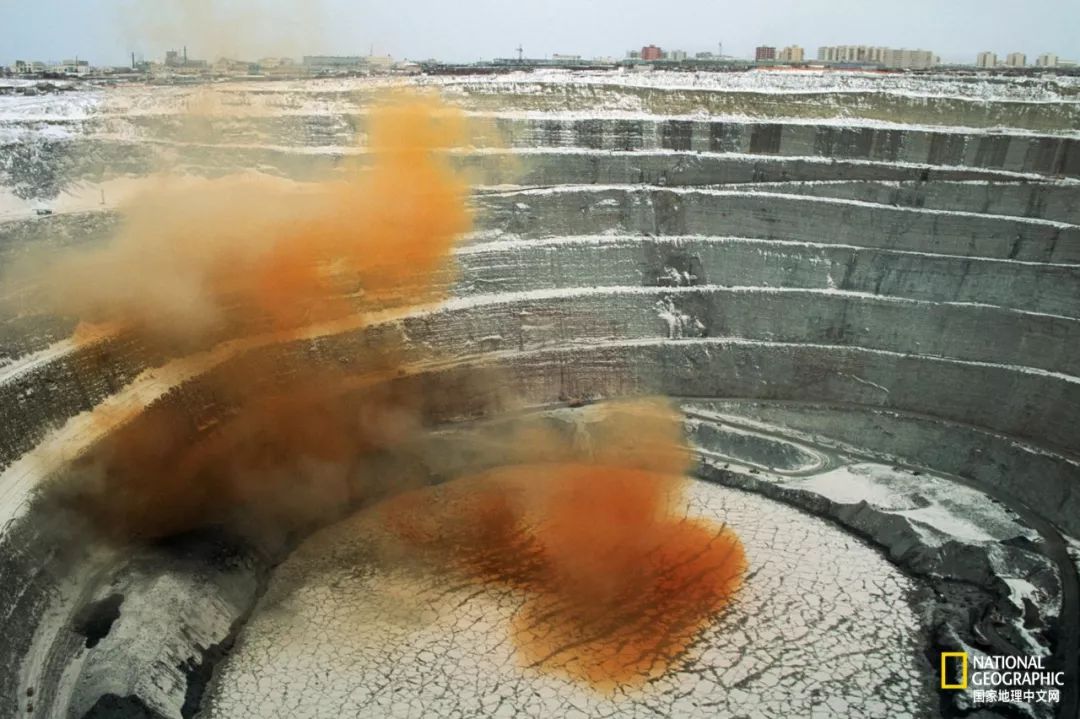 钻石本来不值钱 (假如钻石不值钱了)