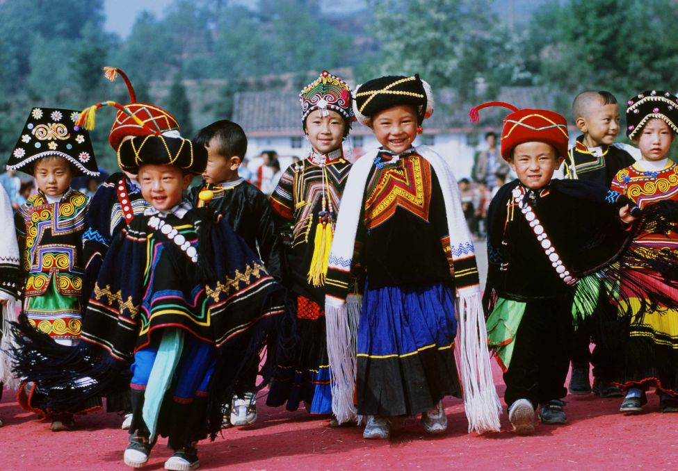 彝族服饰凉山型,凉山彝族地区服饰有哪些