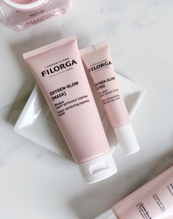 面膜敷起来好舒服,敷着面膜很舒服