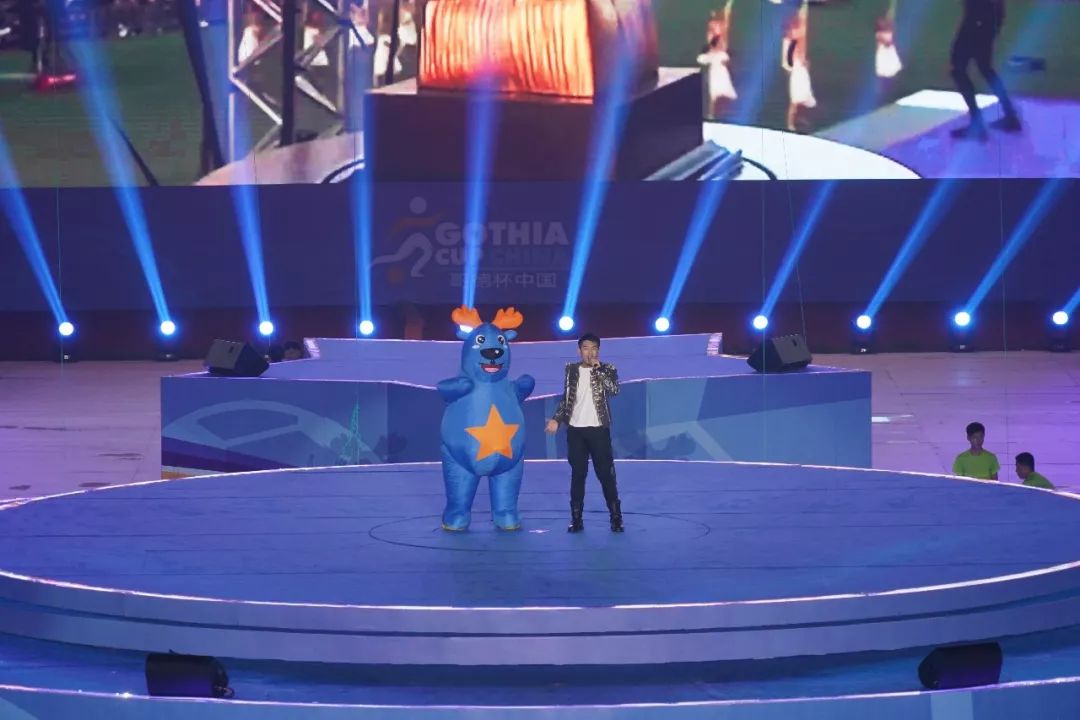 2019世界青少年足球赛开幕式,中国代表团集体出战太燃了跆拳道