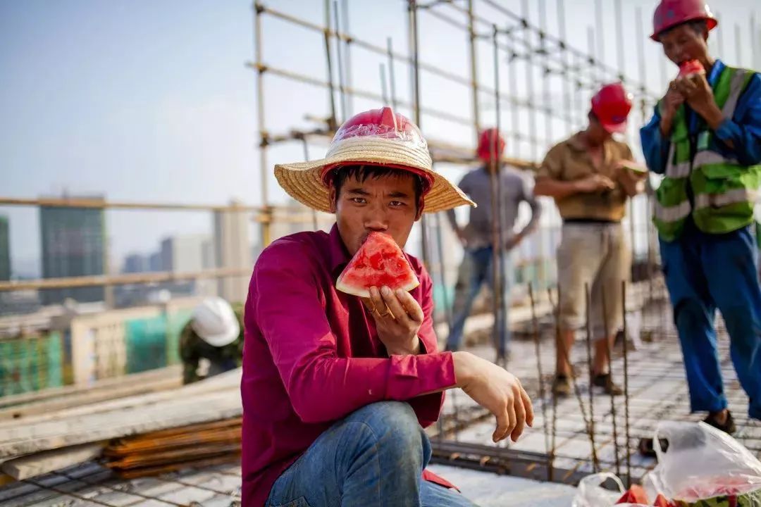 十二时辰工地,建筑工人的十二时辰