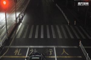 不文明交通违法行为之闯红灯篇,闯红灯不文明行为被曝光
