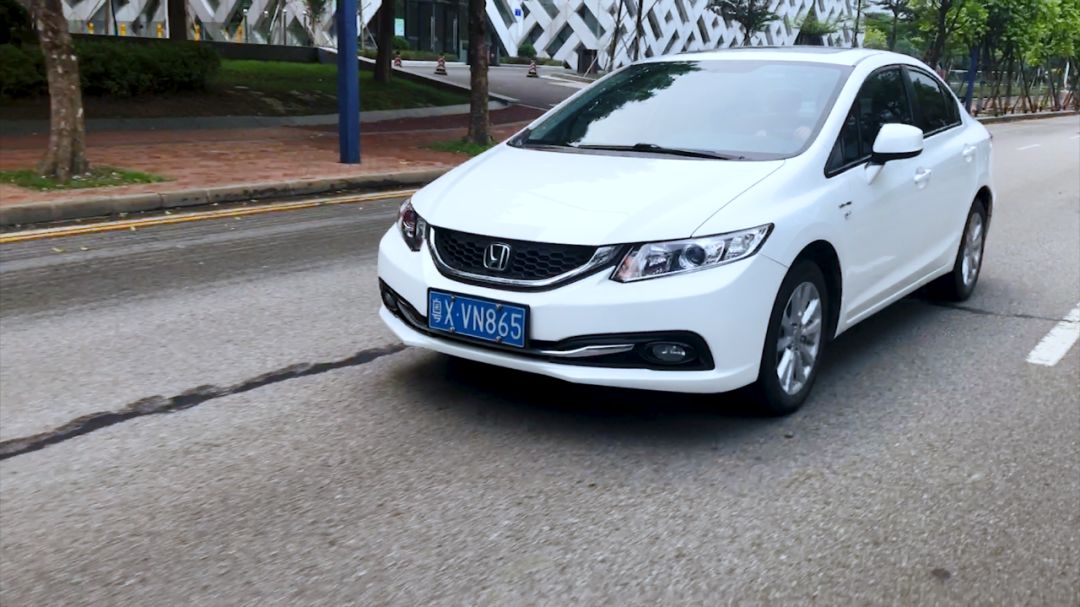 九代思域1.8l豪华版驾驶感受,八代思域最好开的是哪款