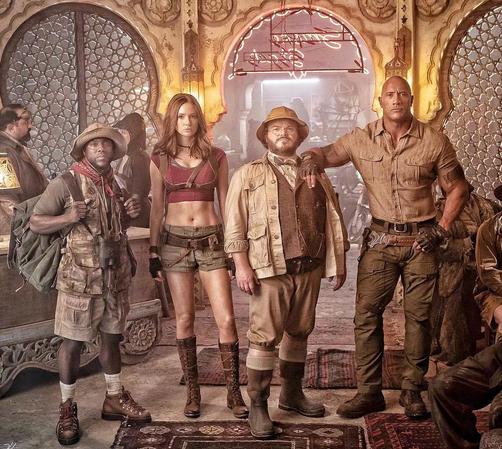 最新巨石强森肌肉,巨石强森光头完整视频