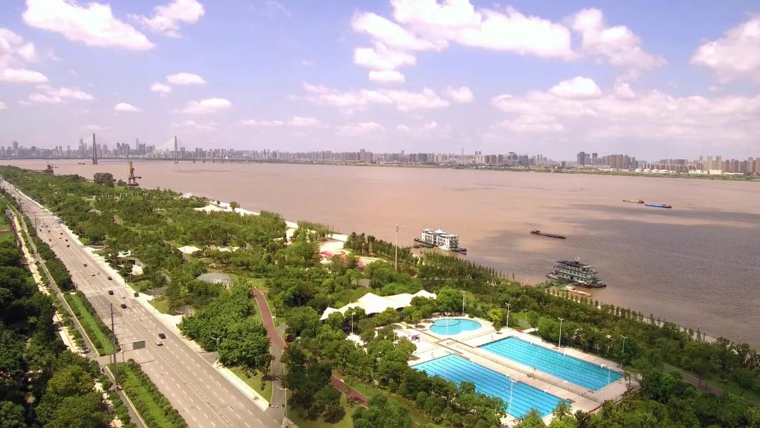 红绿蓝颜色寓意,红绿蓝的色相