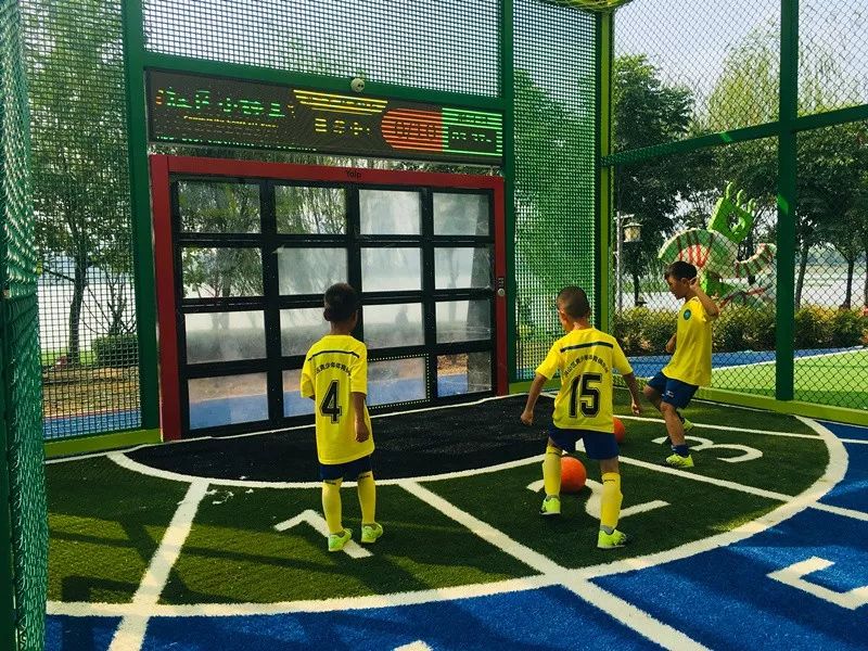 家门口足球场,武汉免费足球场智能足球场