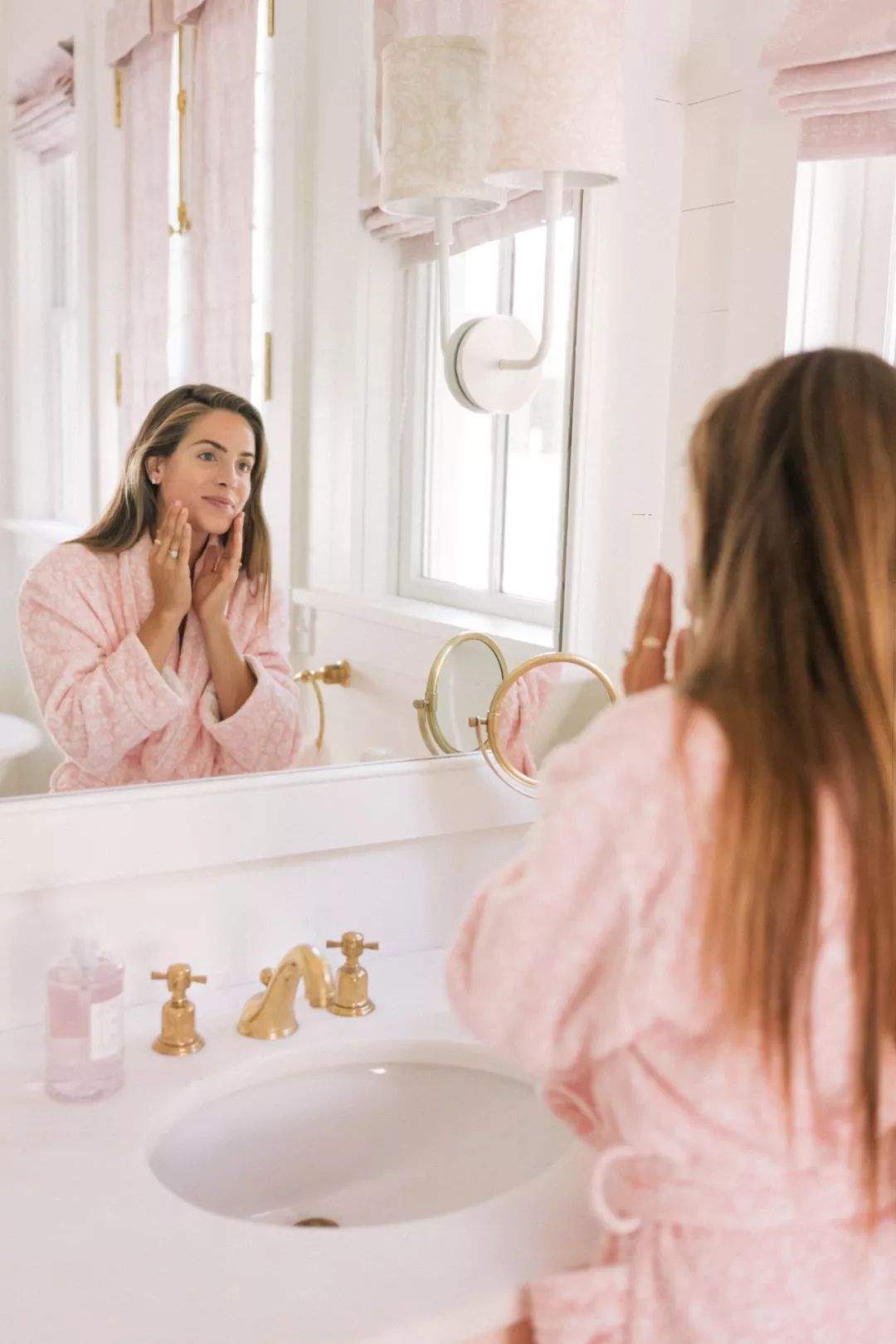 卫生间里放醋的妙用,卫生间放白醋的妙用