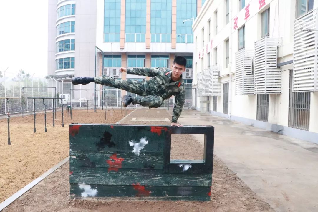 军营之星新兵,军旅生涯结束新的岗位启航