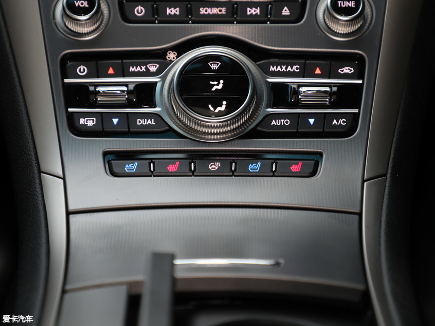 a4l对比林肯mkz,林肯mkz和奥迪a4l哪个档次高