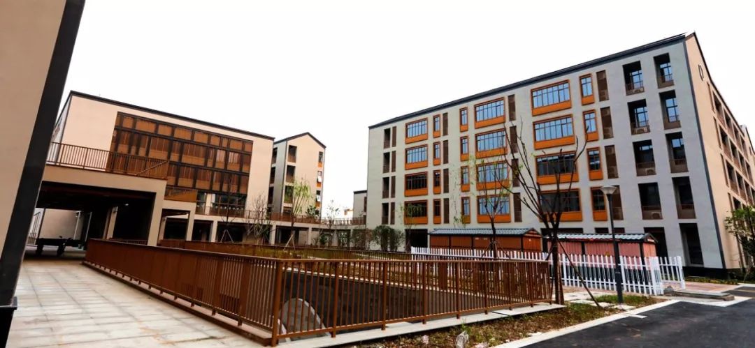 今年秋季，城北半山这所新中学投用！江南书院风！实景探营图发布