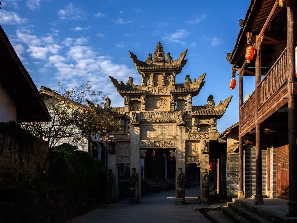 杜甫逃窜,杜甫入成都