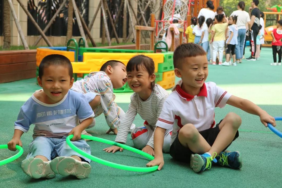 开学啦撒贝宁,开学啦手势舞完整版3分钟