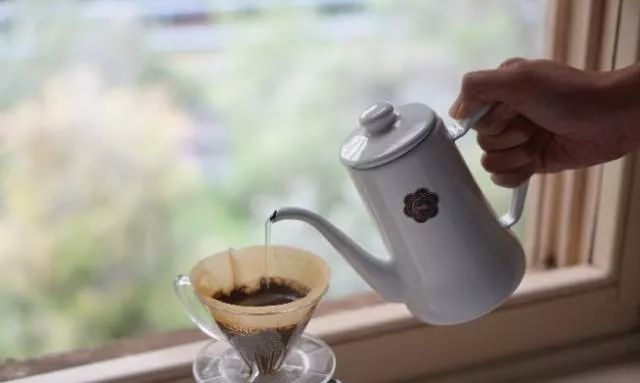 如何判断手冲咖啡的研磨度合适,咖啡粉怎么冲最好喝多少量合适