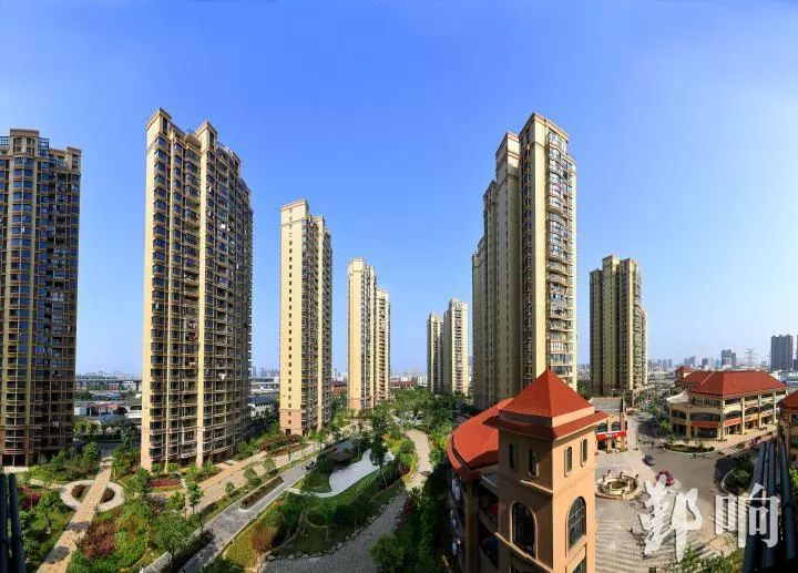 辉煌70年奋进新时代共圆中国梦,壮丽70年奋斗新时代高清图