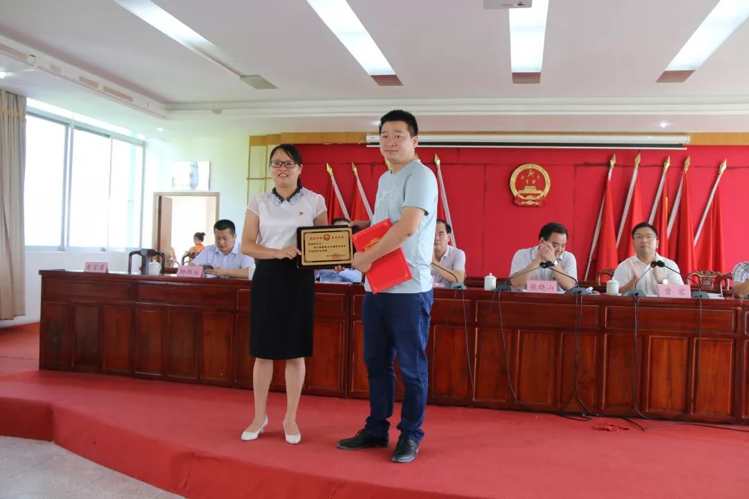 华城，百万奖师生，“五心”抓教育！