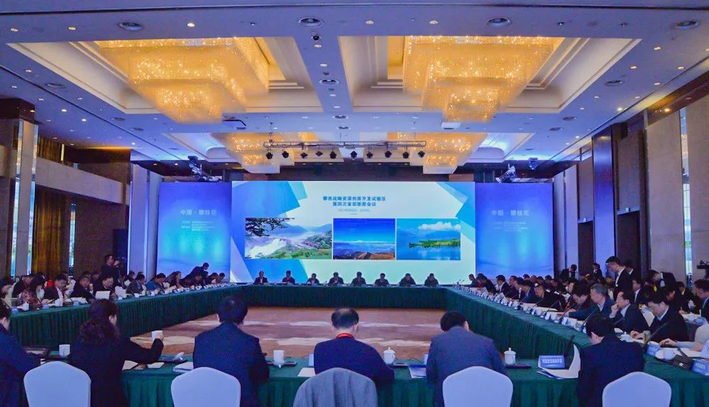 壮丽70年奋斗新时代第一讲,壮丽70年奋斗新时代高清图