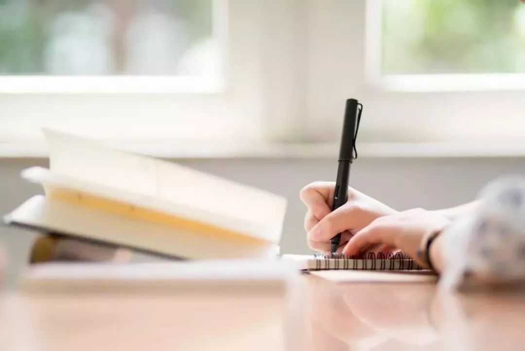 感念师恩的诗歌朗诵视频,感念师恩的诗文