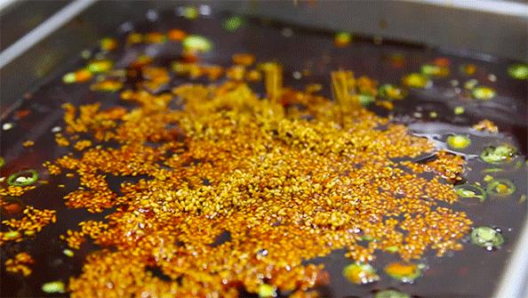 成都网红小吃棒棒鸡,网红小吃棒棒鸡