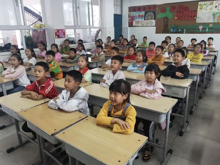 寄情于月亮的诗句,寄情中秋朗诵