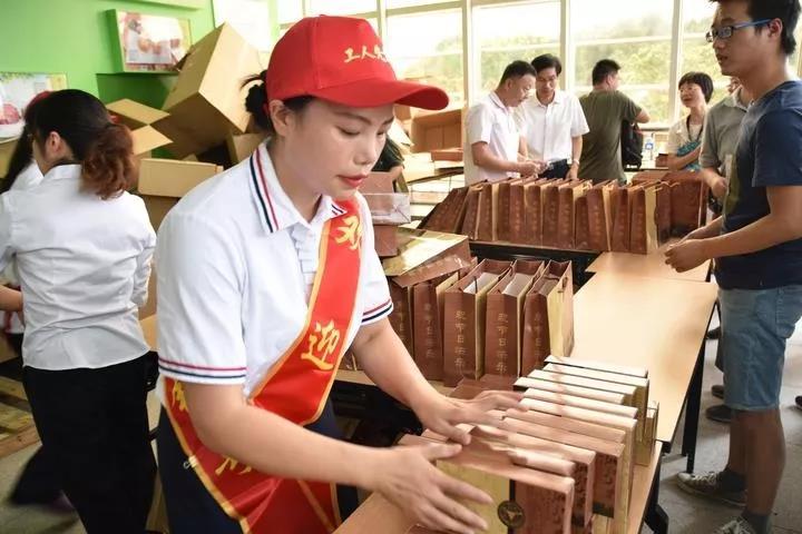 浙大人的朋友圈又被“求是饼”刷屏了